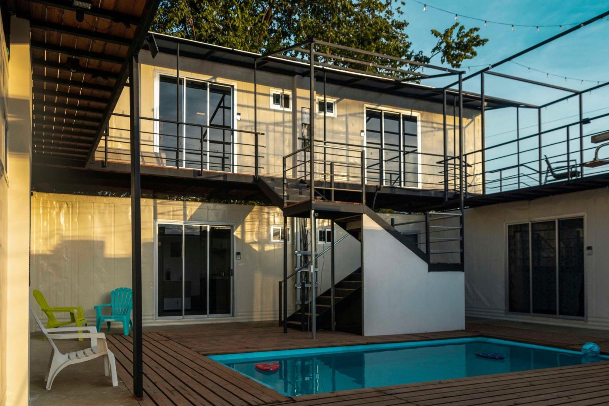 Emi'S Place Container Living อูวีตา ภายนอก รูปภาพ