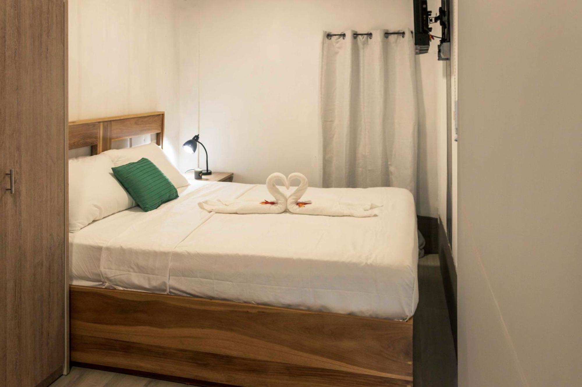 Emi'S Place Container Living อูวีตา ภายนอก รูปภาพ
