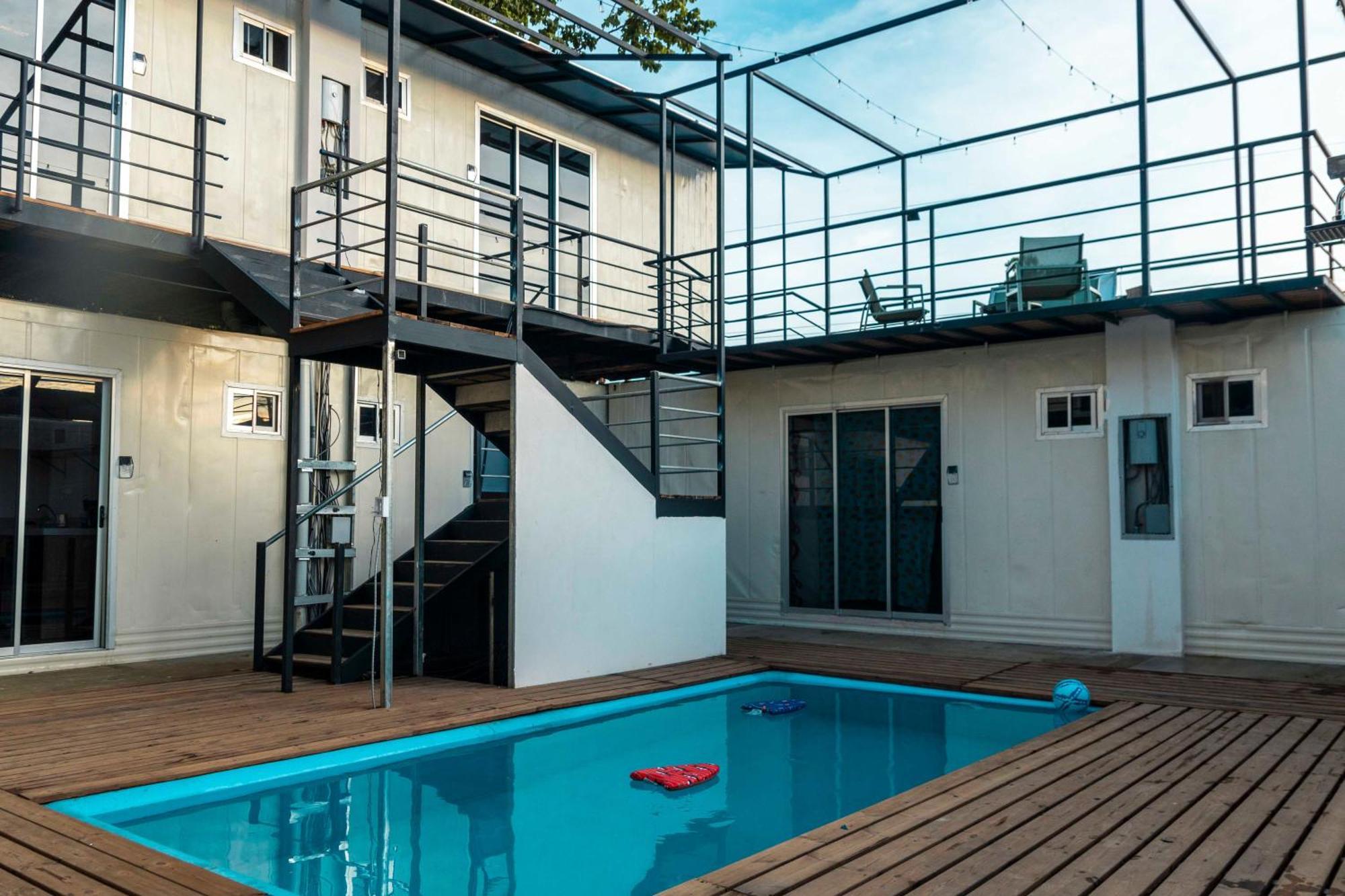 Emi'S Place Container Living อูวีตา ภายนอก รูปภาพ